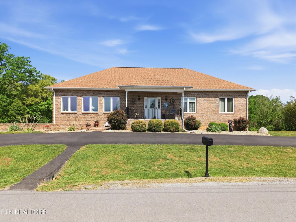 Photo of 446 Gaut Rd, Dandridge, TN 37725 (MLS # 1337348)