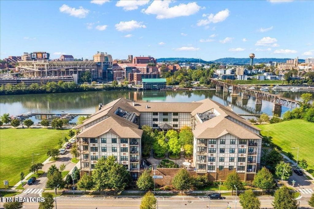 Photo of 445 W Blount Ave #102, Knoxville, TN 37920 (MLS # 1319306)