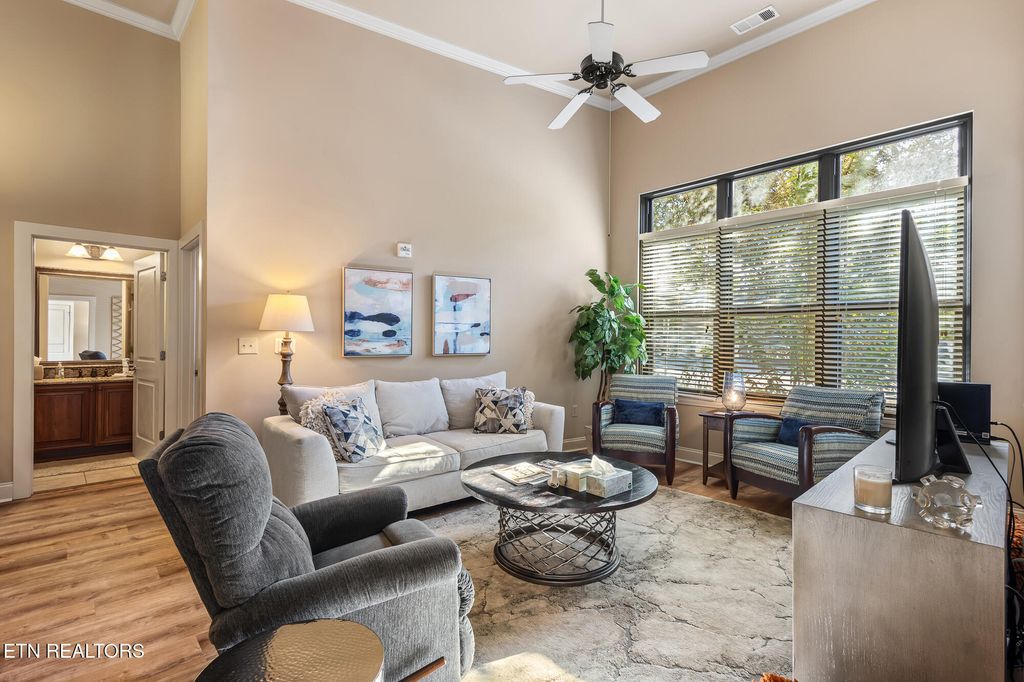 Photo of 445 W Blount Ave #102, Knoxville, TN 37920 (MLS # 1319306)