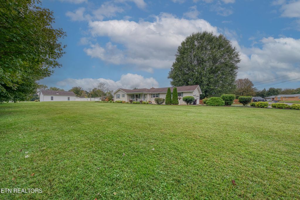 Photo of 8600 Tervada Drive, Knoxville, TN 37931 (MLS # 1318299)