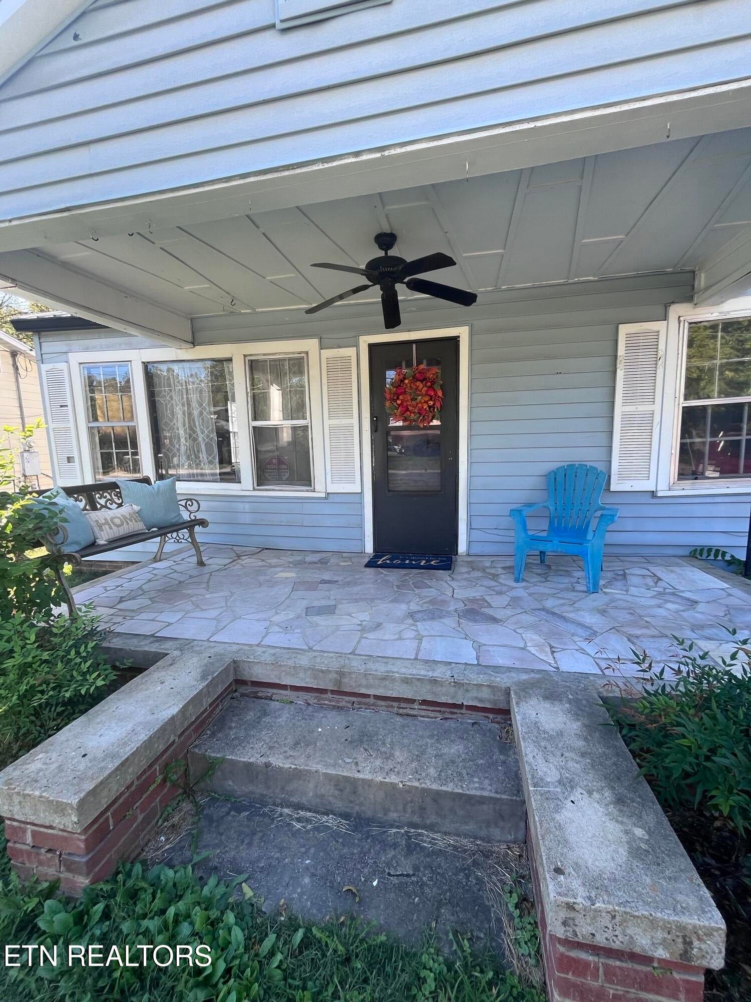 227 Henderson Ave