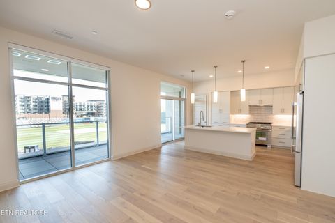 Tiny photo for 122 Stadium Way #912, Knoxville, TN 37915 (MLS # 1333316)