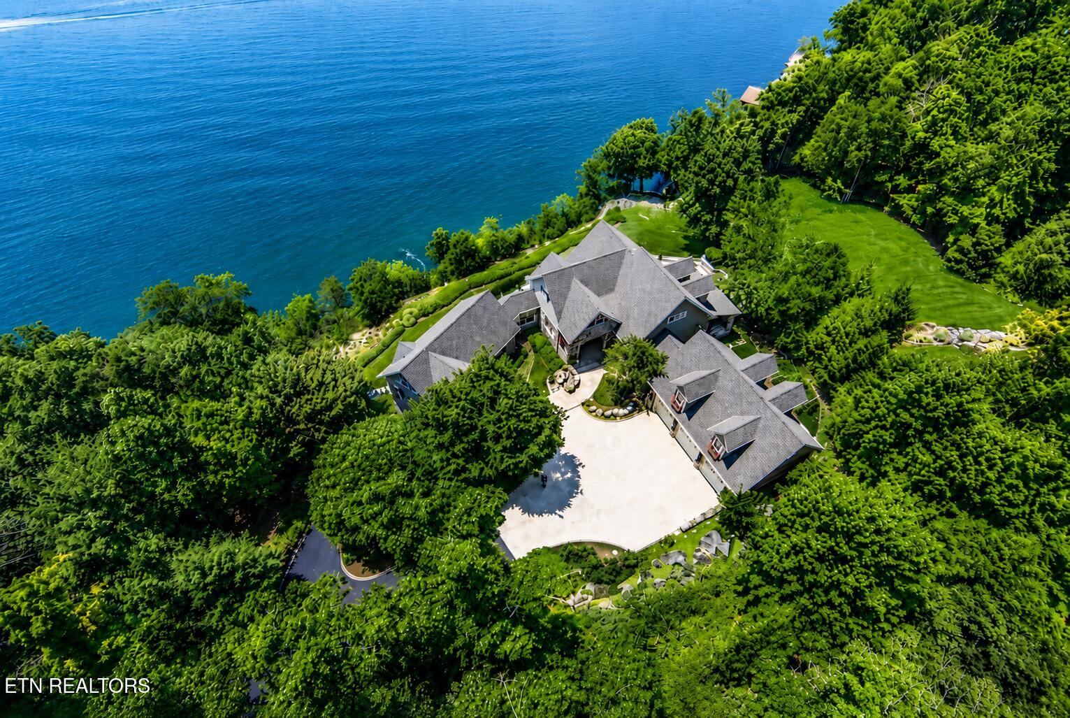 8941 Kelsey Lane