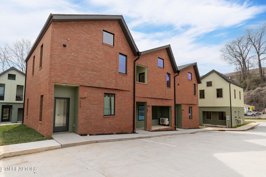 Photo of 2600 Sevier Ave #102, Knoxville, TN 37920 (MLS # 1338047)