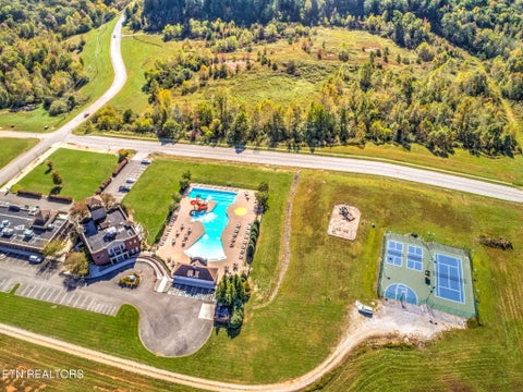 Tiny photo for 114 W Elderberry St, Oak Ridge, TN 37830 (MLS # 1351220)