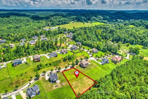 Tiny photo for 114 W Elderberry St, Oak Ridge, TN 37830 (MLS # 1351220)