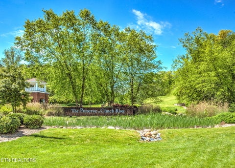 Tiny photo for 114 W Elderberry St, Oak Ridge, TN 37830 (MLS # 1351220)