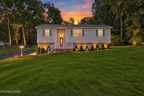 Photo of 187 Cardinal Loop, Crossville, TN 38555 (MLS # 1357729)