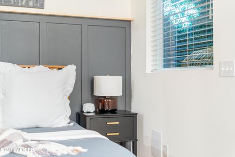 Tiny photo for 837 N 4th Ave #8, Knoxville, TN 37917 (MLS # 1337801)