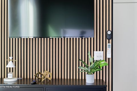 Tiny photo for 837 N 4th Ave #8, Knoxville, TN 37917 (MLS # 1337801)