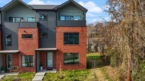 Photo of 837 N 4th Ave #8, Knoxville, TN 37917 (MLS # 1337801)