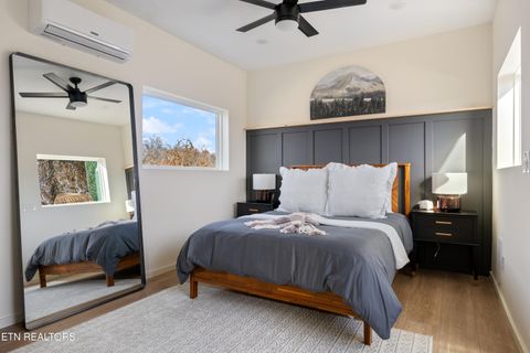 Tiny photo for 837 N 4th Ave #8, Knoxville, TN 37917 (MLS # 1337801)