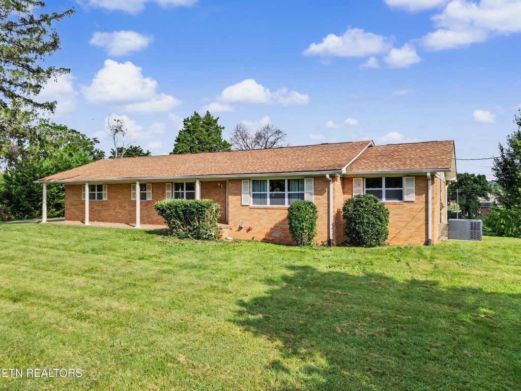 Photo of 3717 Splendor Drive, Knoxville, TN 37918 (MLS # 1351067)