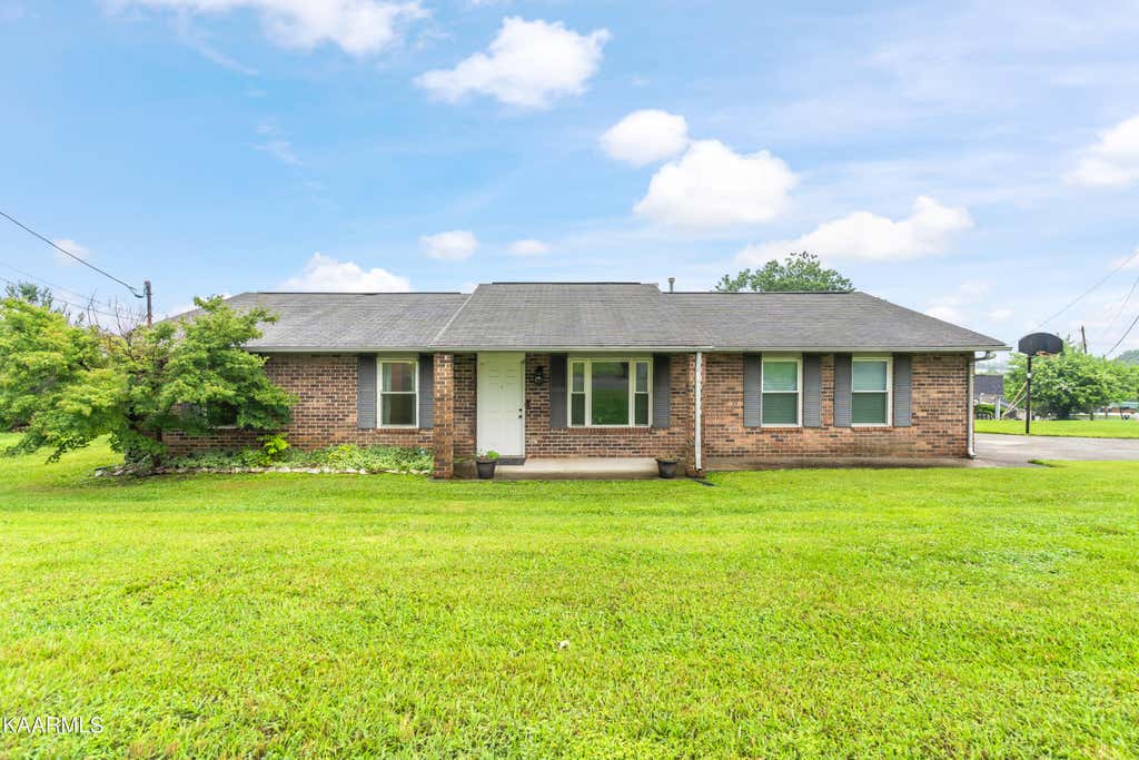 Photo of 816 Jennifer Drive, Knoxville, TN 37938 (MLS # 1232915)