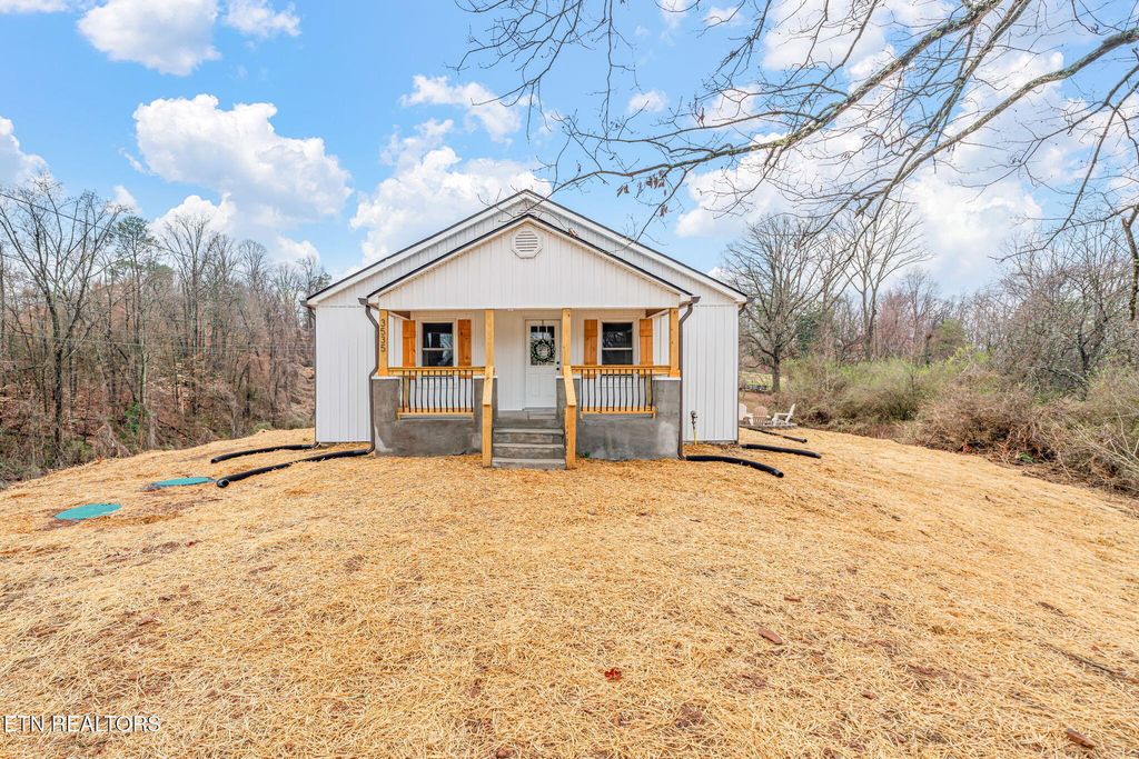 Photo of 3535 Triple Oak St, Rockford, TN 37853 (MLS # 1331600)