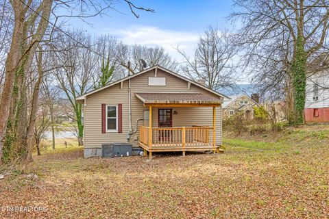 Tiny photo for 522 Pennsylvania Ave, Etowah, TN 37331 (MLS # 1325738)