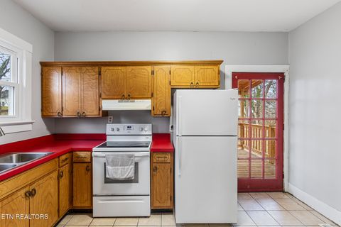 Tiny photo for 522 Pennsylvania Ave, Etowah, TN 37331 (MLS # 1325738)