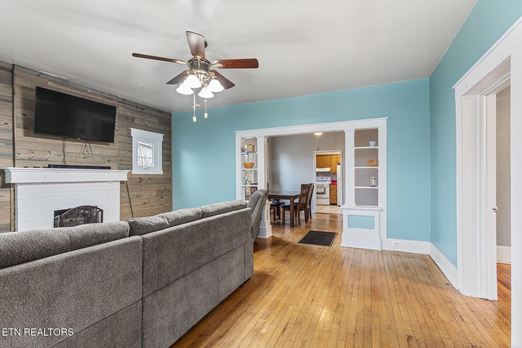 Photo of 522 Pennsylvania Ave, Etowah, TN 37331 (MLS # 1325738)