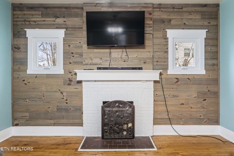 Tiny photo for 522 Pennsylvania Ave, Etowah, TN 37331 (MLS # 1325738)