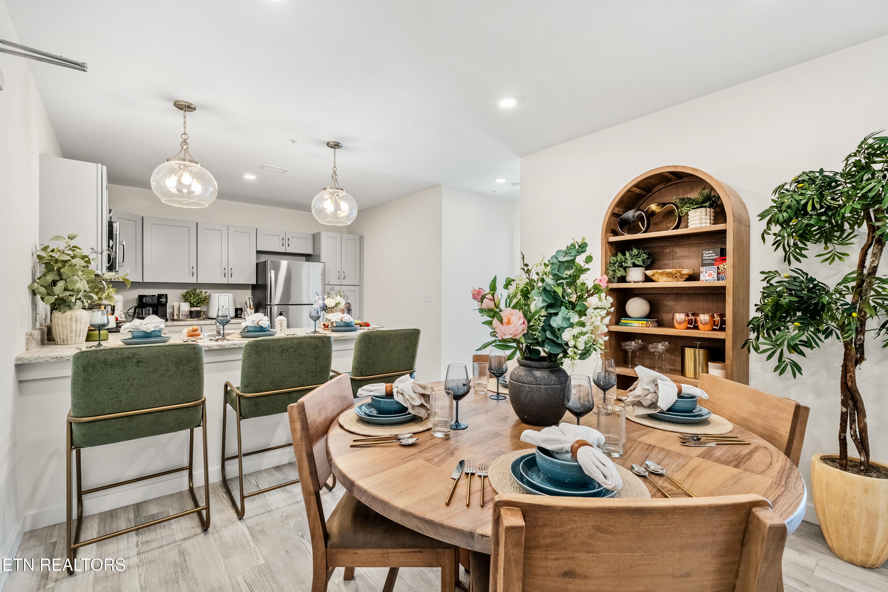 227 Sharon Drive 315