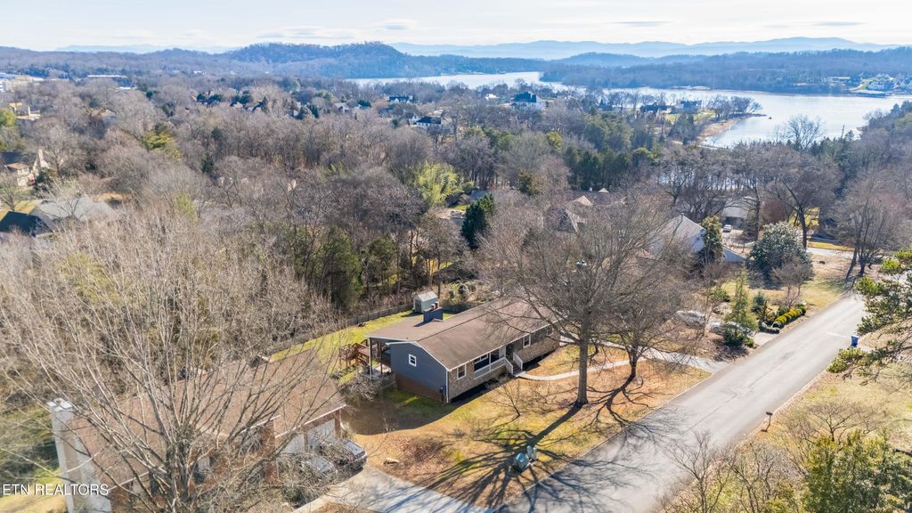 Photo of 1716 Winding Ridge Tr, Knoxville, TN 37922 (MLS # 1326898)