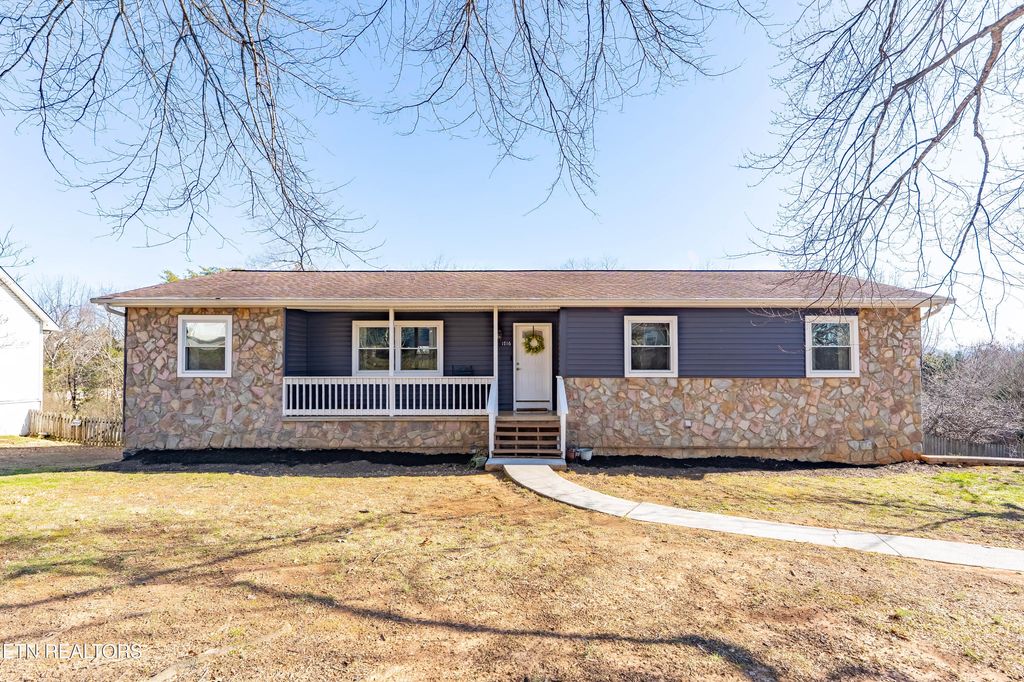 Photo of 1716 Winding Ridge Tr, Knoxville, TN 37922 (MLS # 1326898)