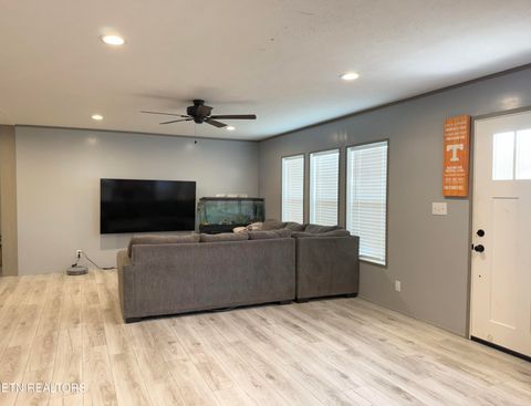 Tiny photo for 959 Barbee Rd, Jefferson City, TN 37760 (MLS # 1322941)