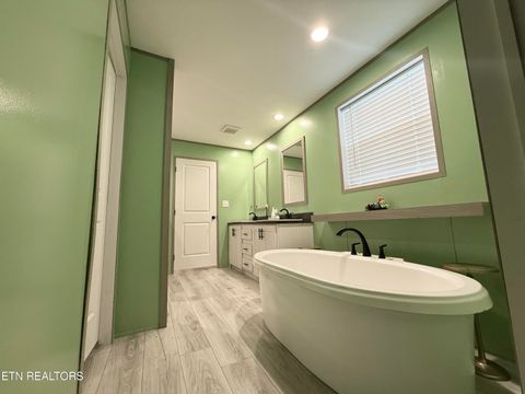 Tiny photo for 959 Barbee Rd, Jefferson City, TN 37760 (MLS # 1322941)