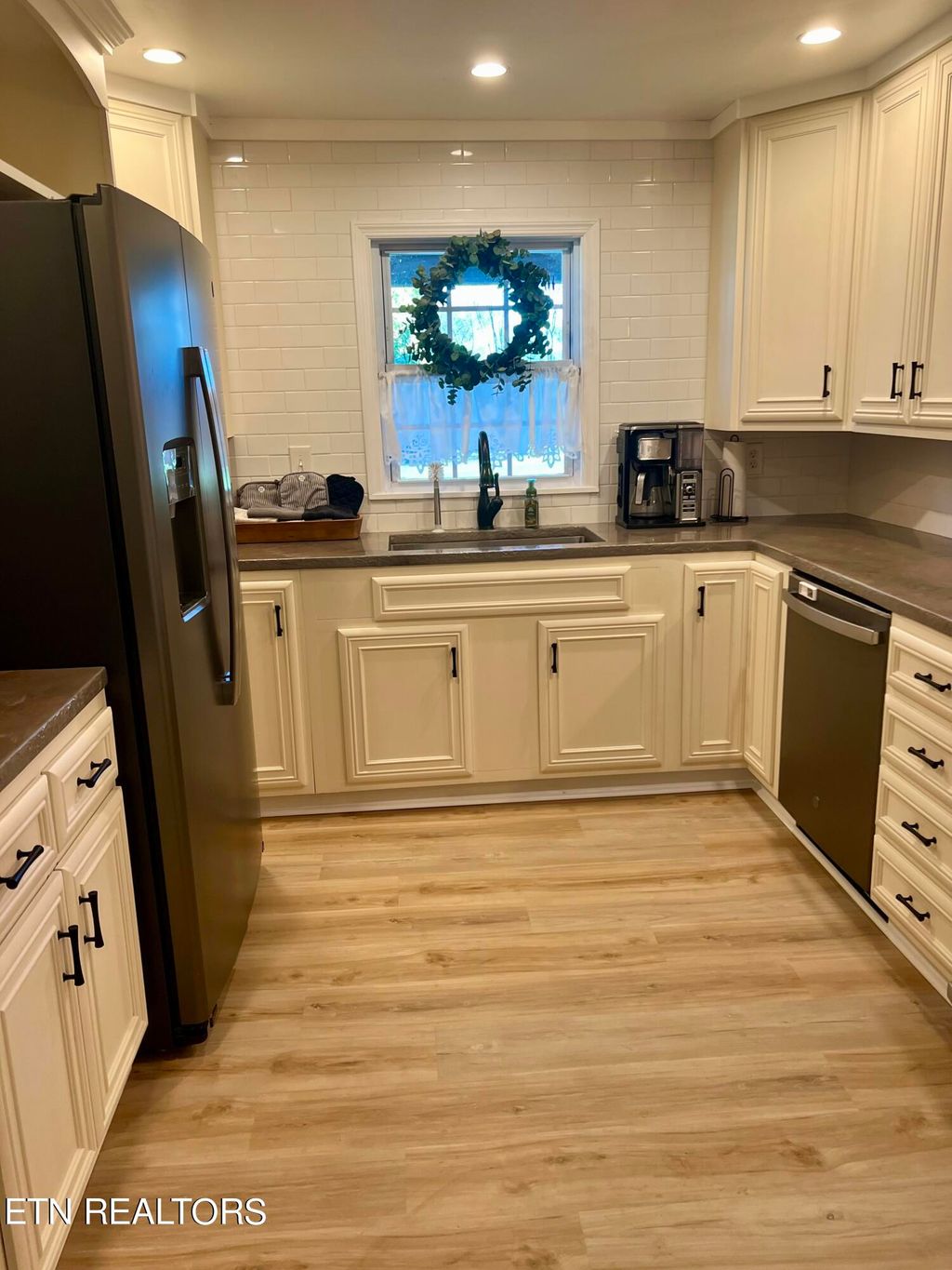 Photo of 400 Dotson Rd, Greenback, TN 37742 (MLS # 1279940)