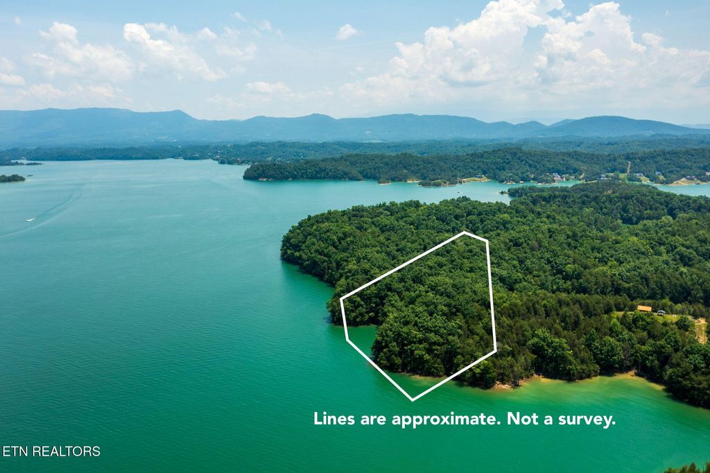 Photo of 20 Douglas Lake, Dandridge, TN 37725 (MLS # 1306644)