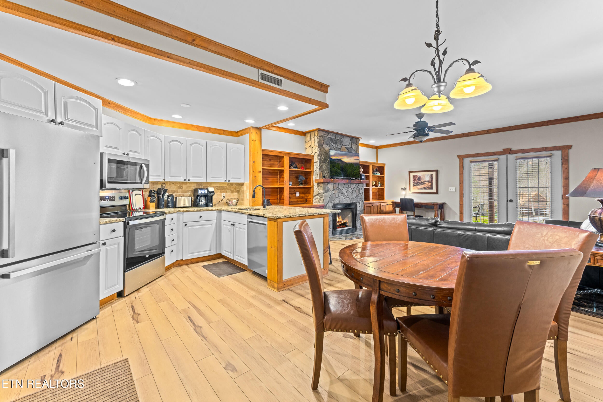 206 Forrest Loop Way 15