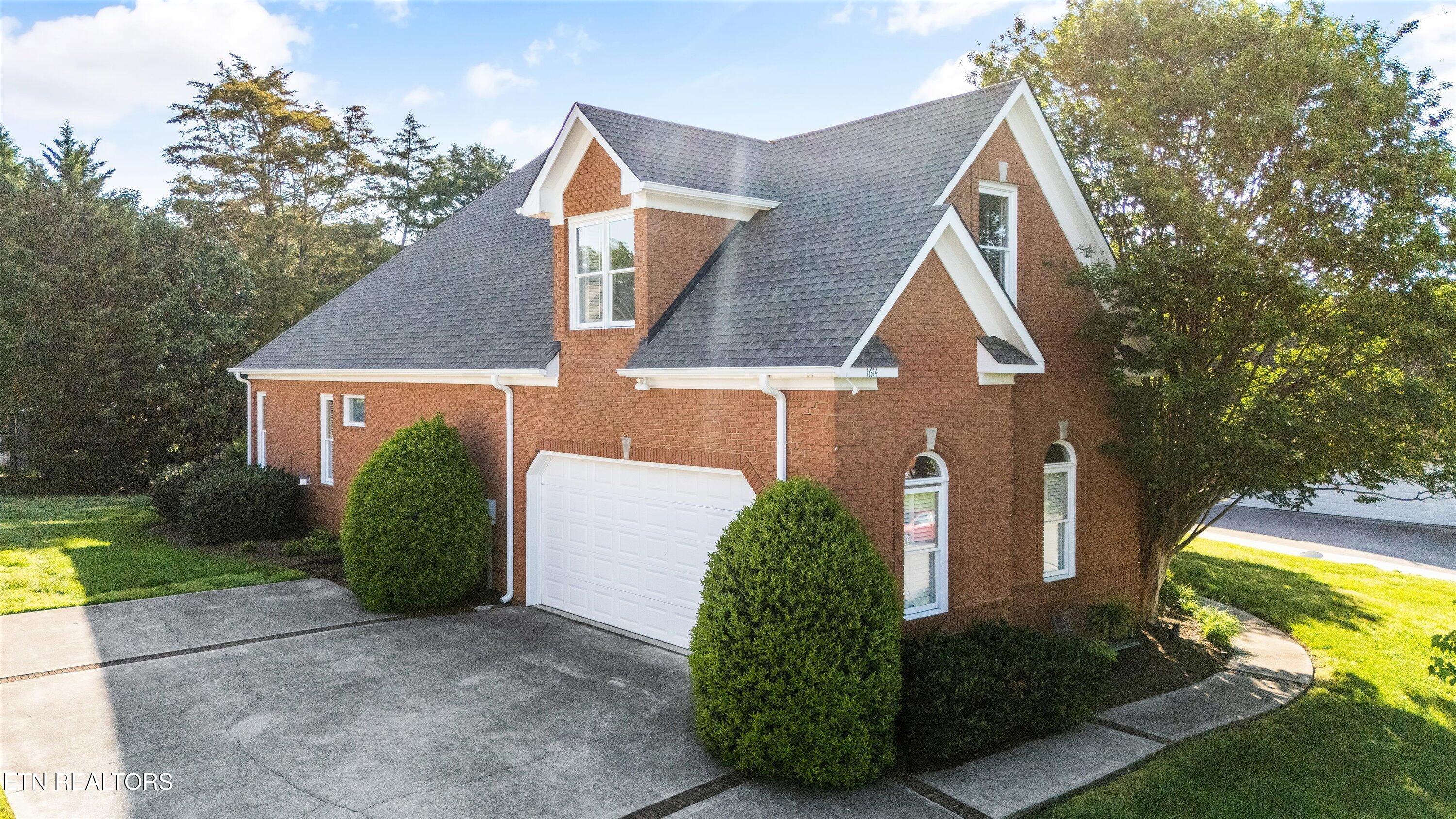 1614 Pinnacle Point Drive