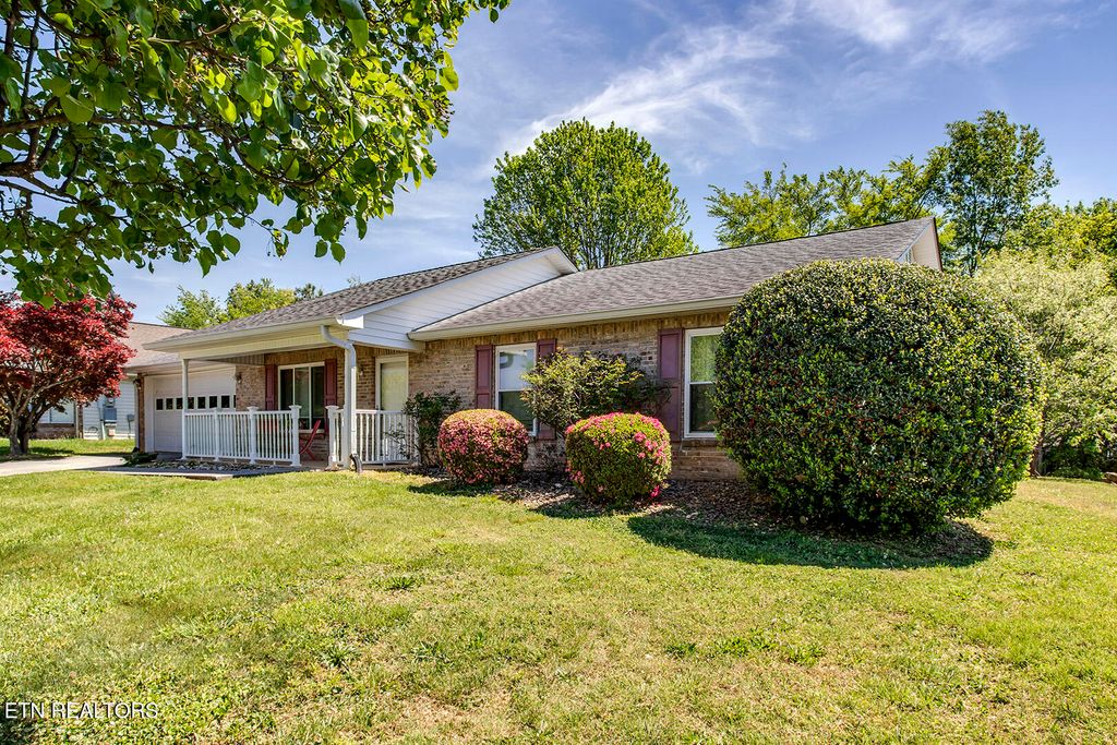 Photo of 2630 Druid Hill Drive, Maryville, TN 37804 (MLS # 1337793)