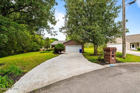 Tiny photo for 165 Elizabethton Way, Clinton, TN 37716 (MLS # 1354514)