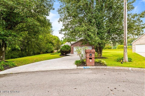 Tiny photo for 165 Elizabethton Way, Clinton, TN 37716 (MLS # 1354514)