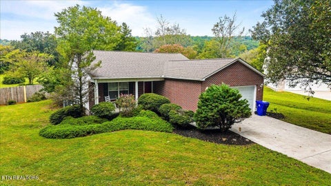 Tiny photo for 165 Elizabethton Way, Clinton, TN 37716 (MLS # 1354514)