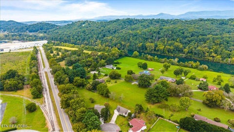 Tiny photo for 165 Elizabethton Way, Clinton, TN 37716 (MLS # 1354514)