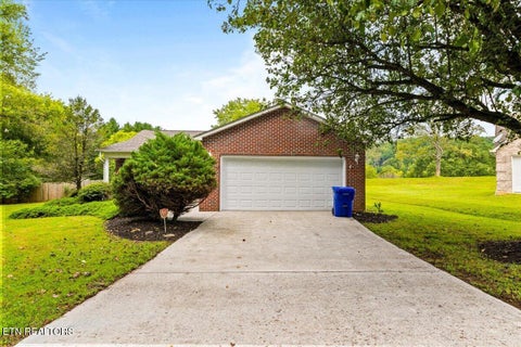 Tiny photo for 165 Elizabethton Way, Clinton, TN 37716 (MLS # 1354514)