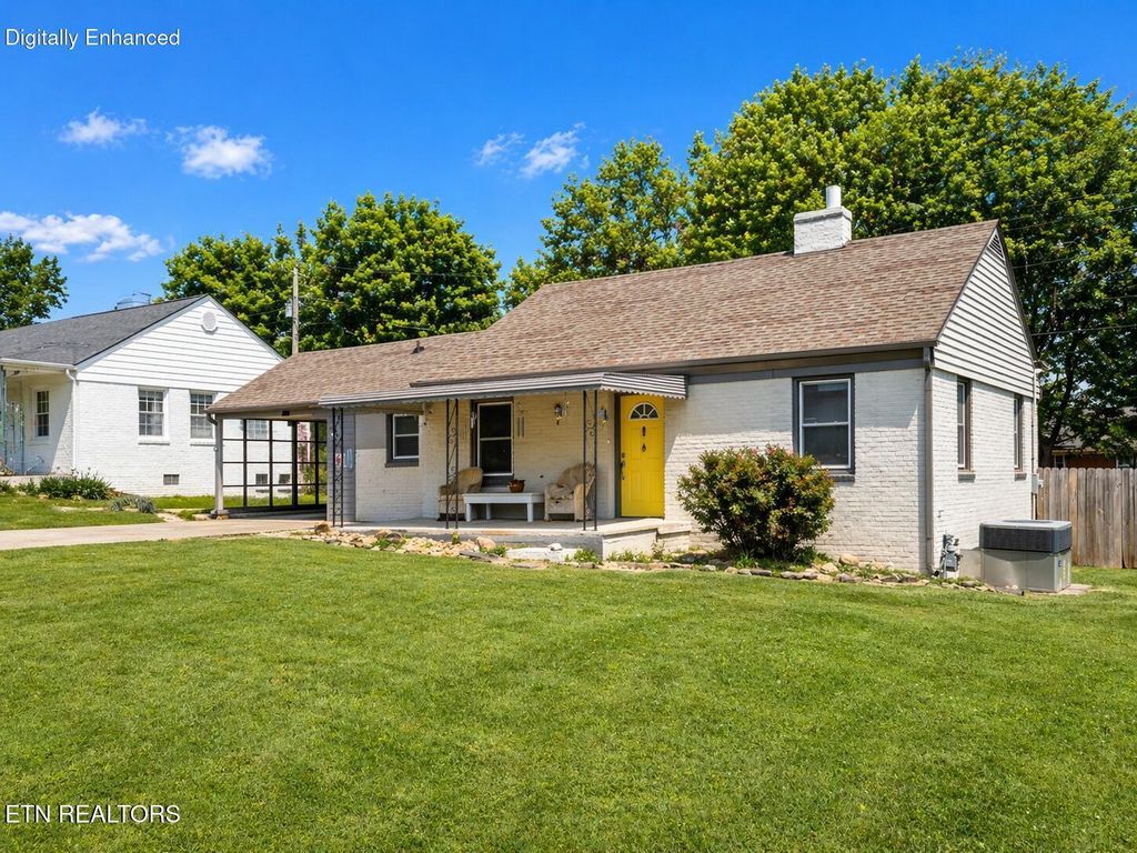 Photo of 204 Boxwood Ave, Alcoa, TN 37701 (MLS # 1337929)