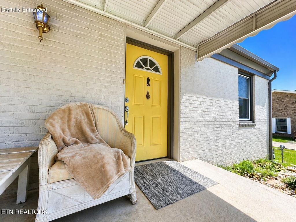 Photo of 204 Boxwood Ave, Alcoa, TN 37701 (MLS # 1337929)