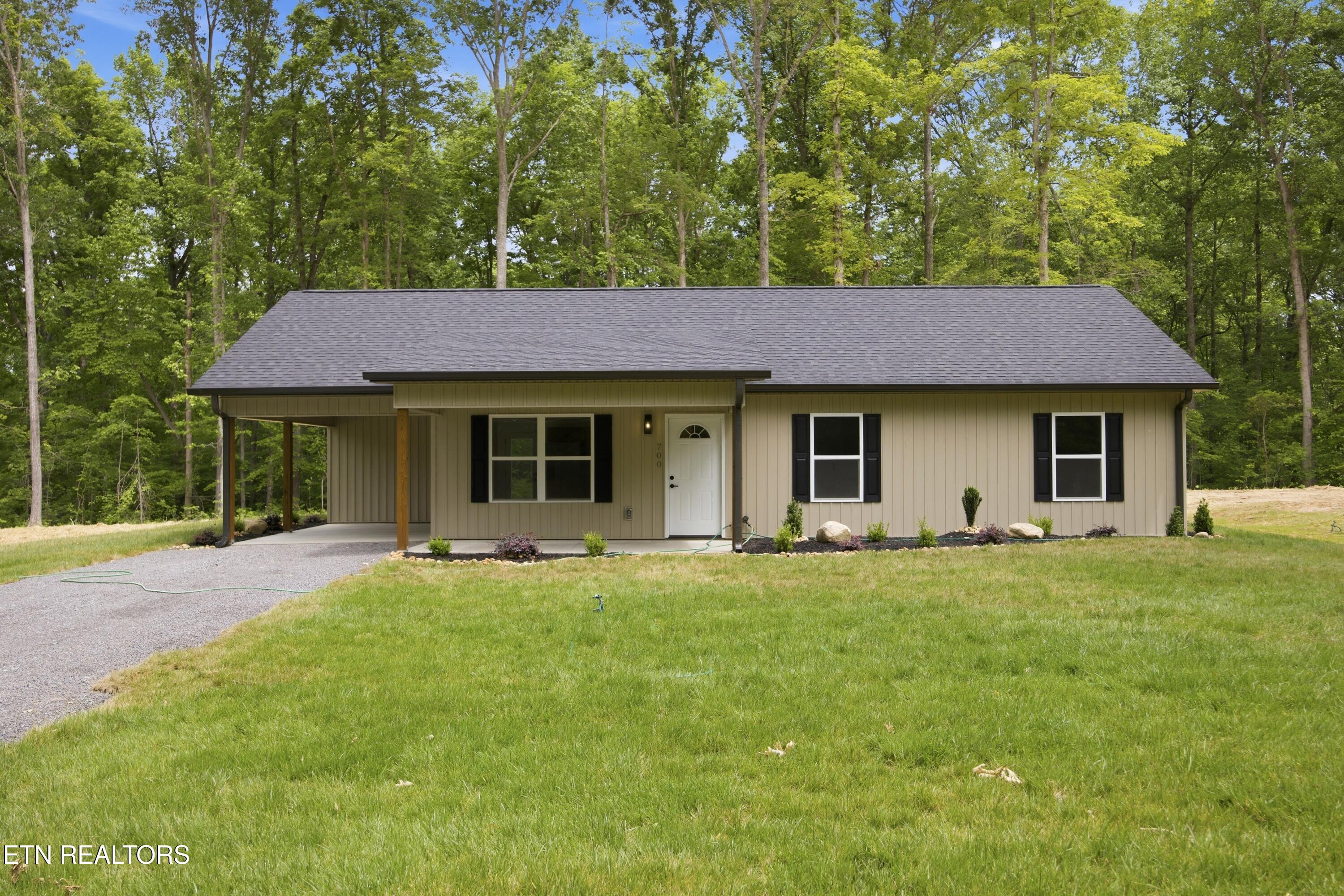 700 Holly Glen Rd