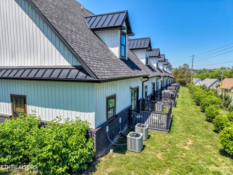 Tiny photo for 410 Fleeta Williams Way, Sevierville, TN 37862 (MLS # 1340971)