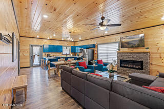 1531 Bear Valley Rd