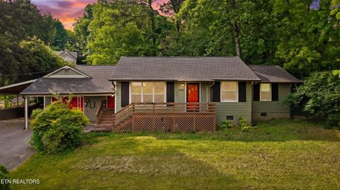 Photo of 7408 Westridge Drive, Knoxville, TN 37909 (MLS # 1339746)