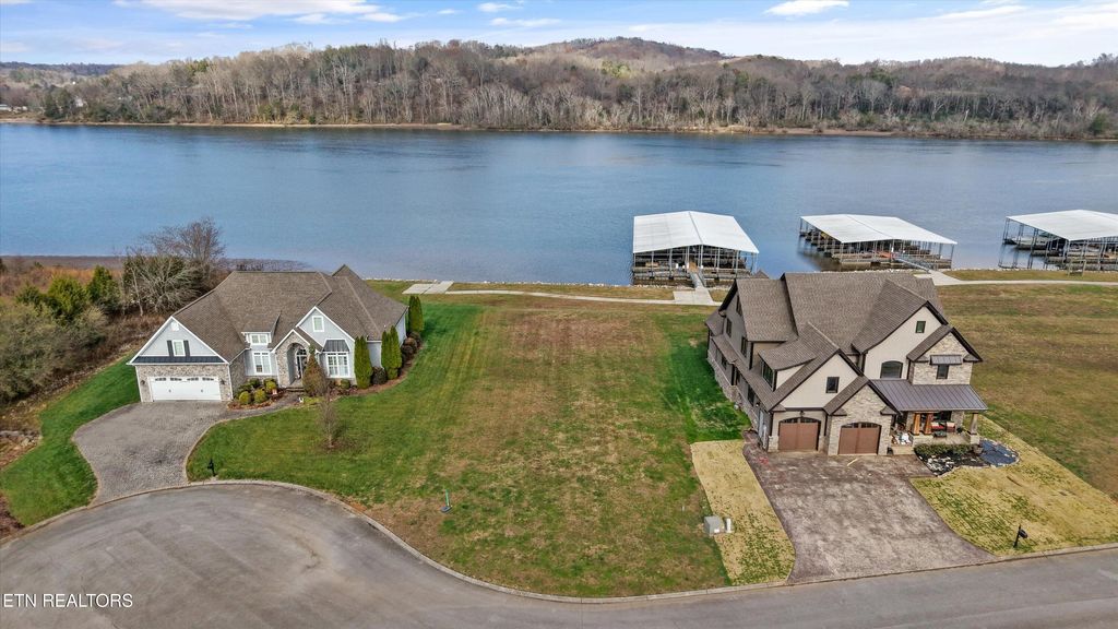 Photo of 305 Charleston Lgt Lgt, Loudon, TN 37774 (MLS # 1323616)