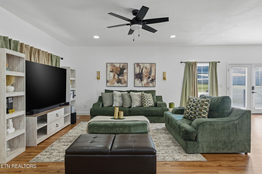 Photo of 901 Apple St, Athens, TN 37303 (MLS # 1329391)