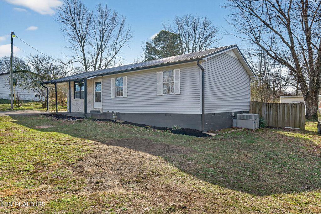 Photo of 74 Thompson Lane, Crossville, TN 38555 (MLS # 1325784)