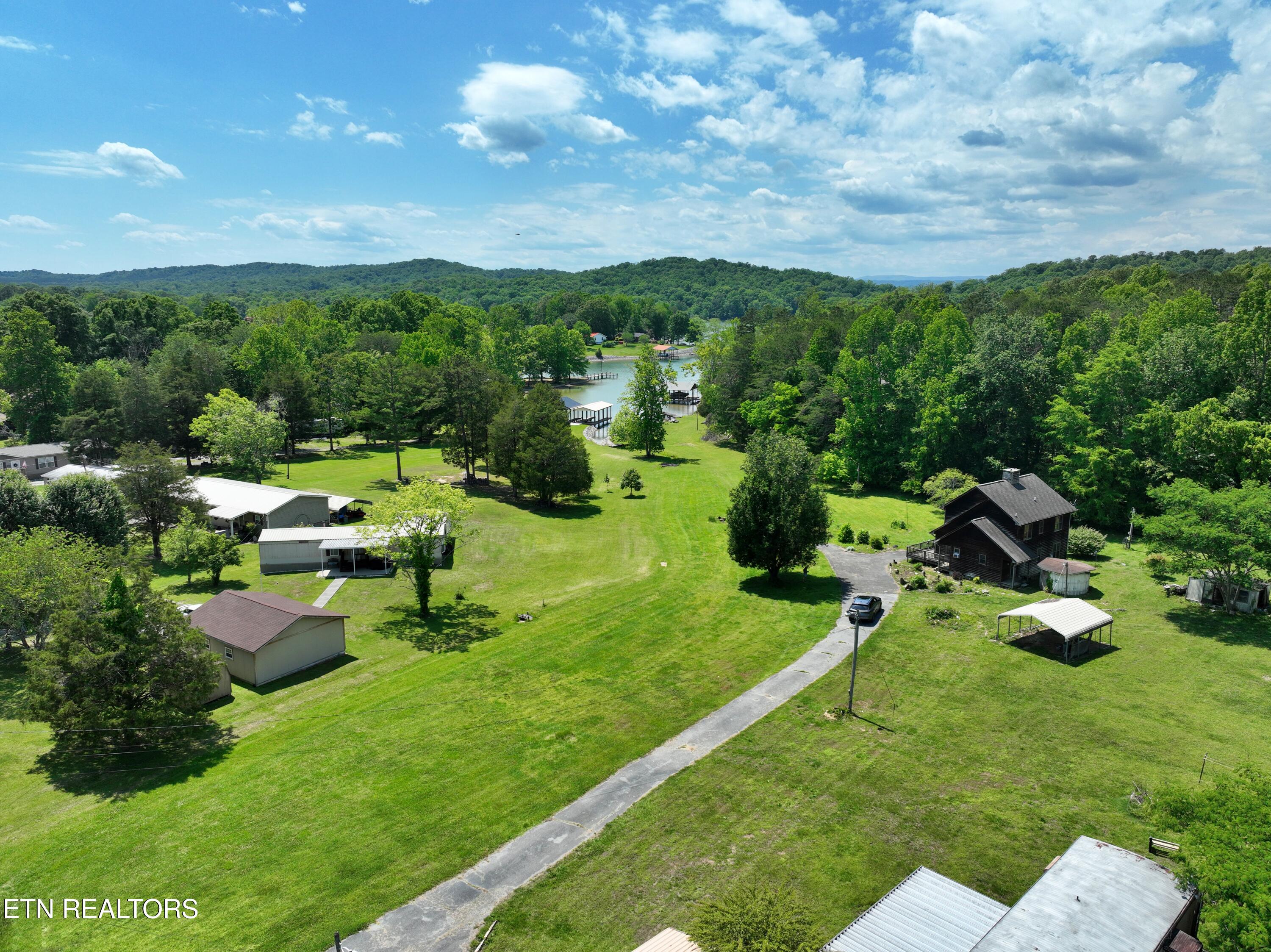 3442 River Rd