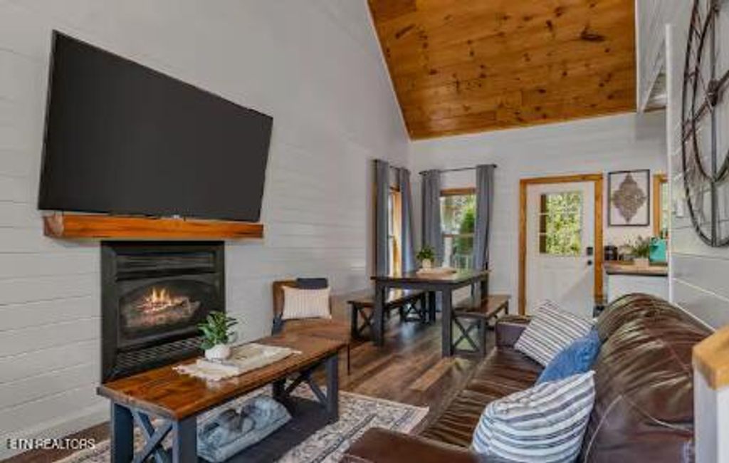 Photo of 1805 Shady Grove Rd, Sevierville, TN 37876 (MLS # 1334046)