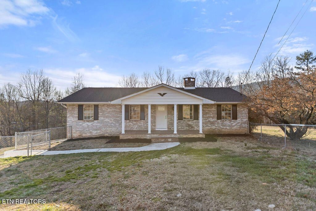 Photo of 505 Alta Vista Rd, Rockwood, TN 37854 (MLS # 1293118)